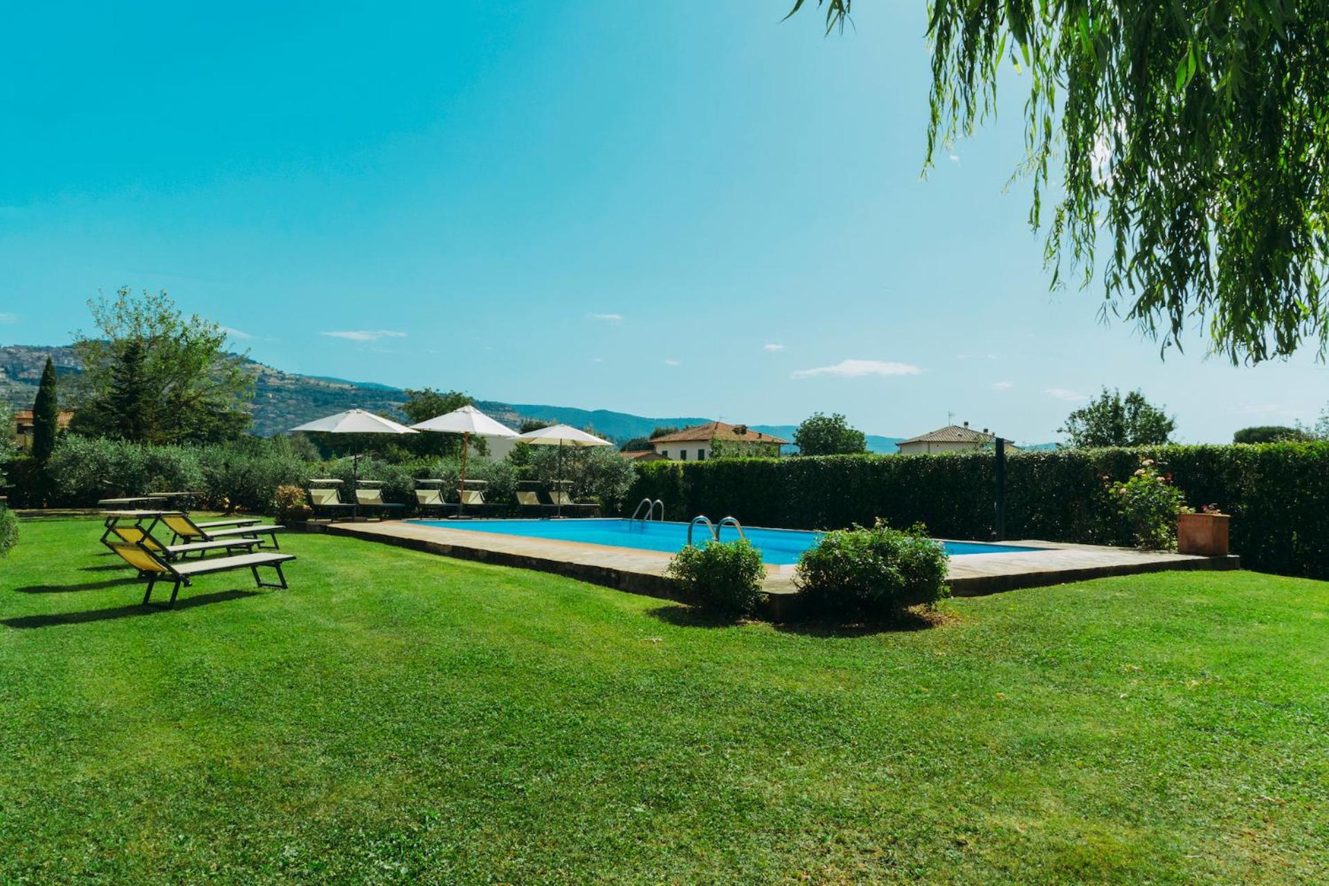 Agriturismo Il Borgo กอร์โตนา ภายนอก รูปภาพ