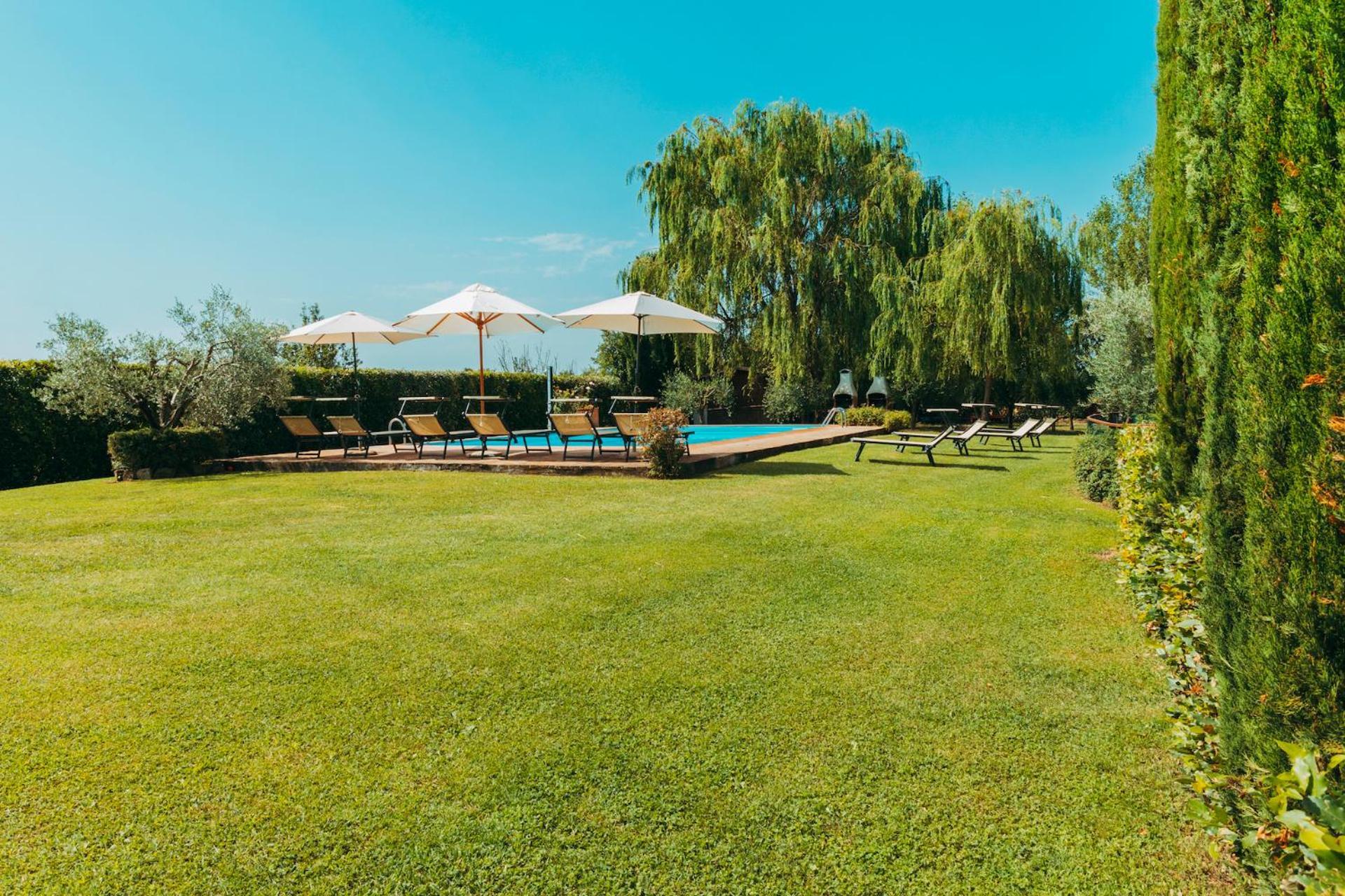 Agriturismo Il Borgo กอร์โตนา ภายนอก รูปภาพ