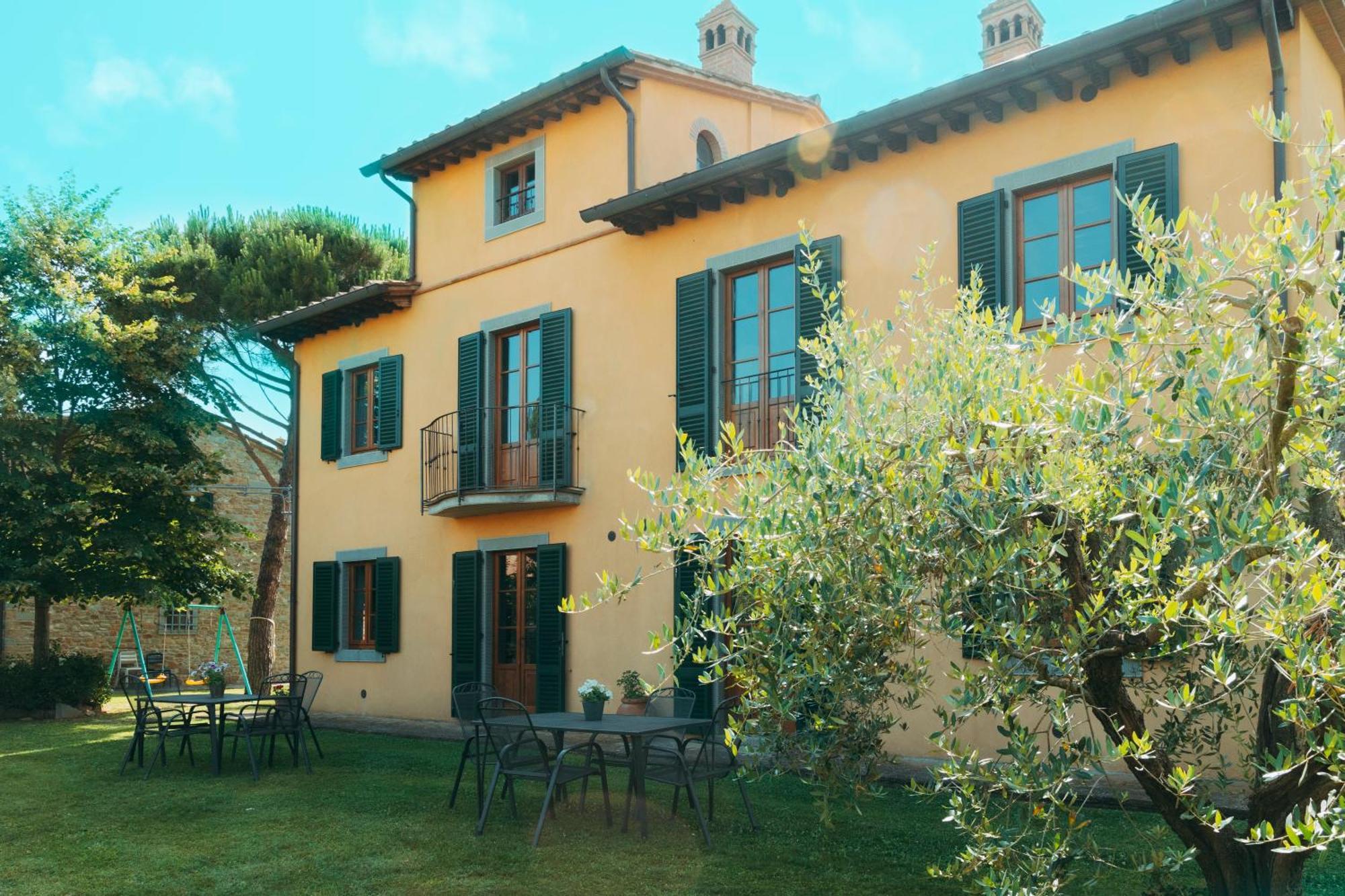 Agriturismo Il Borgo กอร์โตนา ภายนอก รูปภาพ