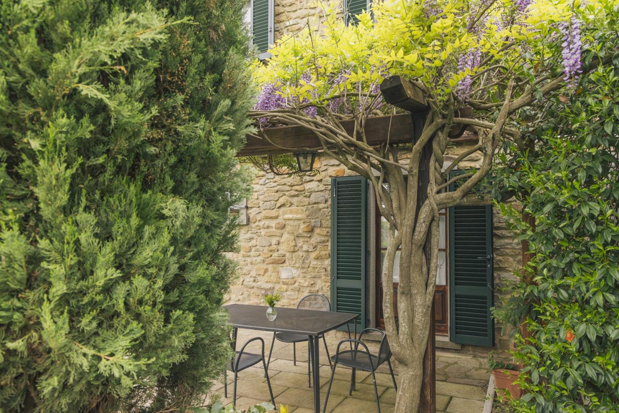 Agriturismo Il Borgo กอร์โตนา ภายนอก รูปภาพ
