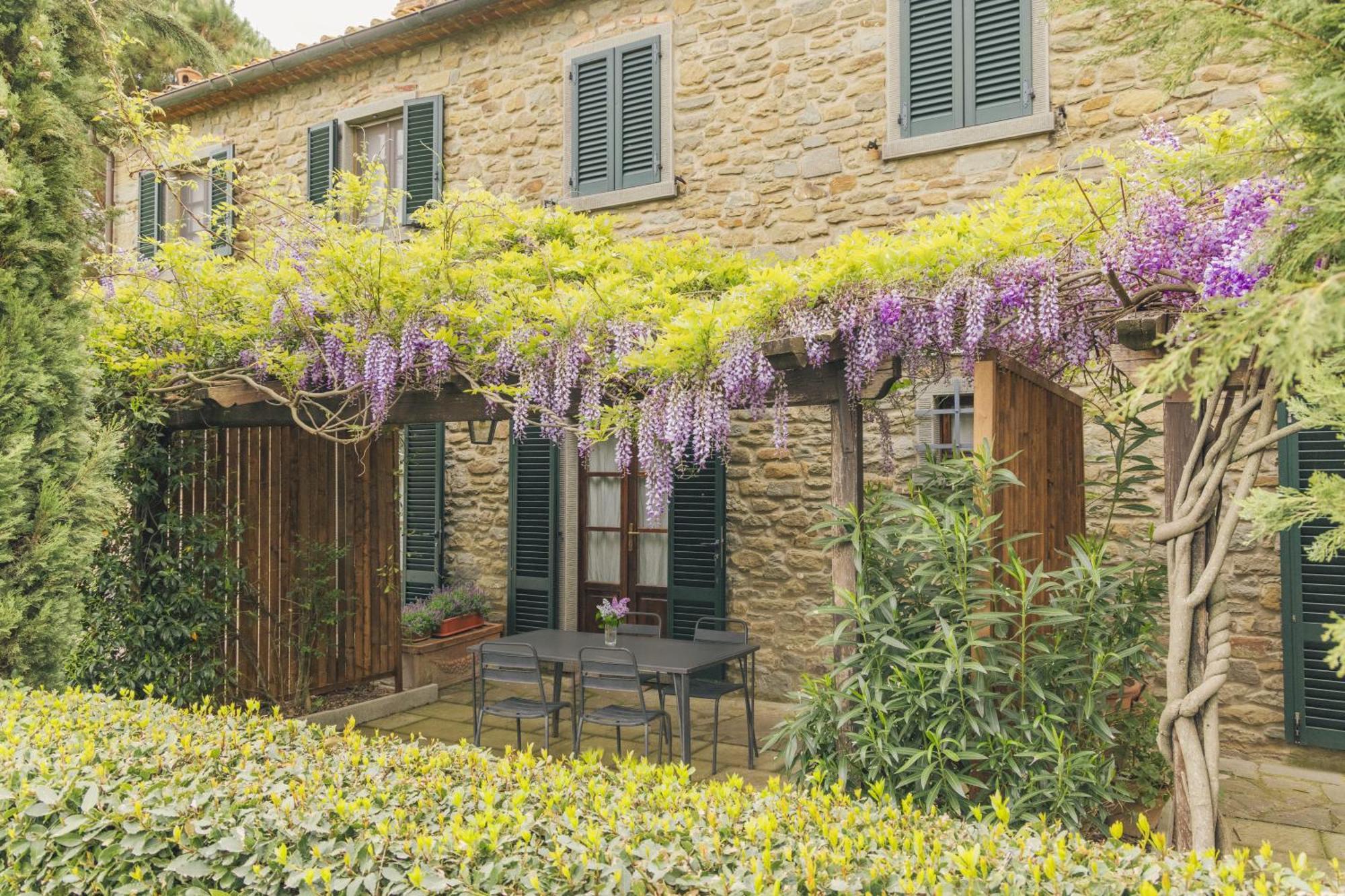 Agriturismo Il Borgo กอร์โตนา ภายนอก รูปภาพ